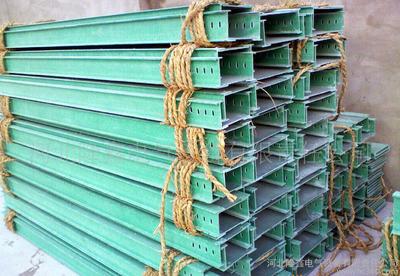 隆鑫電氣直銷山西呂梁玻纖聚酯電纜槽,阻燃玻璃鋼鋼網(wǎng)玻璃鋼管箱,環(huán)氧樹脂復(fù)合型電纜橋架圖片_高清圖_細(xì)節(jié)圖